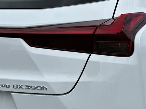 New 2026 Lexus UX 300h AWD image 7