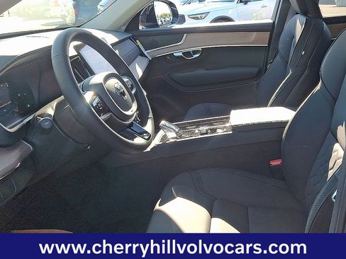 Certified 2025 Volvo XC90 B6 Plus image 15
