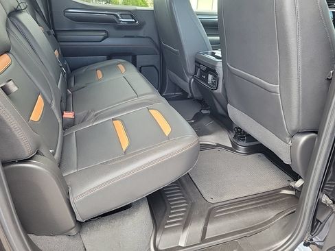 Used 2023 GMC Sierra 1500 AT4 w/ AT4 Premium Package AWD/4WD image 14