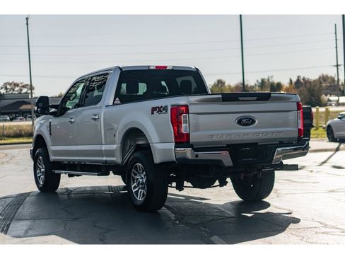 Used 2019 Ford F250 Lariat w/ Lariat Value Package image 3