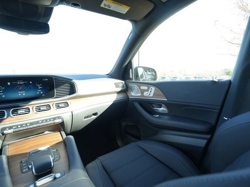 Certified 2025 Mercedes-Benz GLE 580 4MATIC image 23