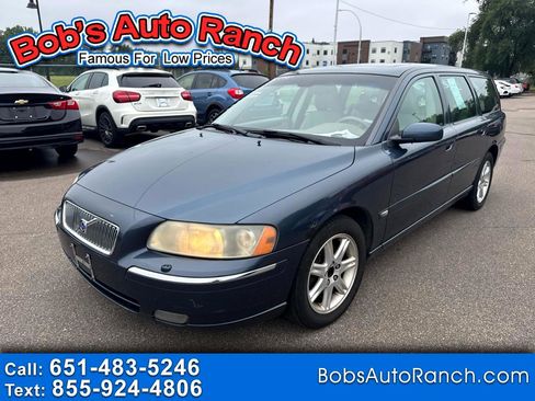 Used 2005 Volvo V70 2.5T image 1