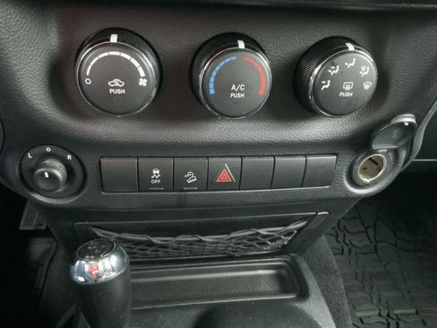 Used 2017 Jeep Wrangler Unlimited Sport w/ Quick Order Package 24S image 33