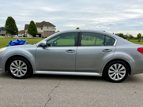 Used 2011 Subaru Legacy 2.5i Limited AWD/4WD image 8