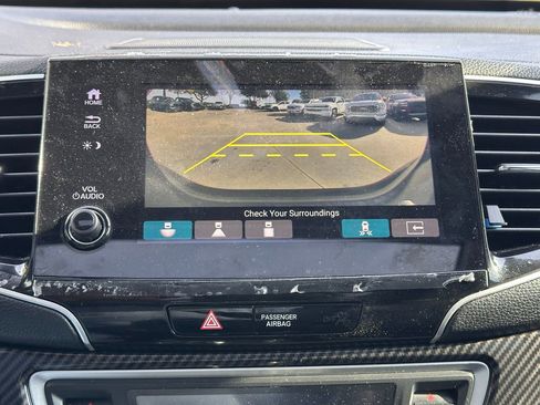 Used 2021 Honda Pilot Elite image 38