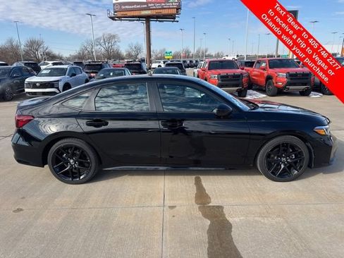 Used 2025 Honda Civic Sport image 6