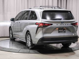 Used 2021 Toyota Sienna XLE FWD video 2