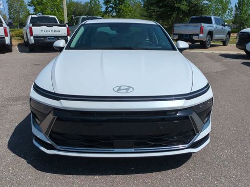 Used 2025 Hyundai Sonata SEL FWD image 9