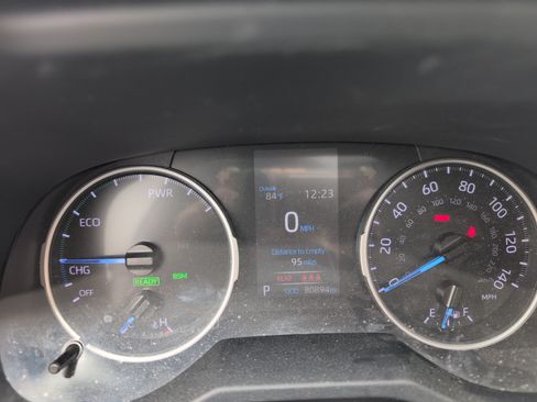 Used 2020 Toyota RAV4 XLE w/ Convenience Package AWD/4WD image 17
