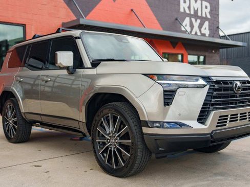 Used 2025 Lexus GX 550 GX 550 Luxury+ w/ Accessory Package (2T) image 3