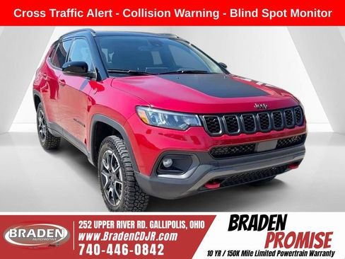 Used 2026 Jeep Compass Trailhawk w/ Sun, Sound & Navigation Group AWD/4WD image 1