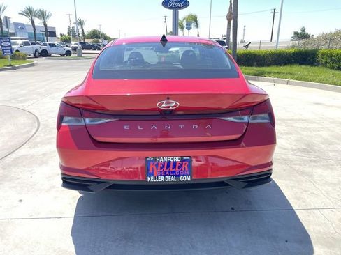 Used 2023 Hyundai Elantra SEL w/ Convenience Package FWD image 7