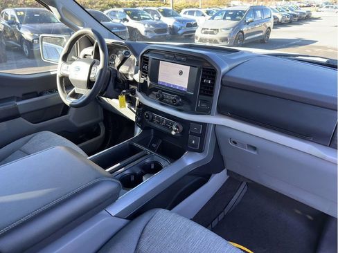 Used 2021 Ford F150 XLT image 33