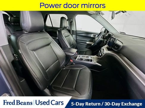 Used 2021 Ford Explorer XLT w/ Equipment Group 202A AWD/4WD image 34