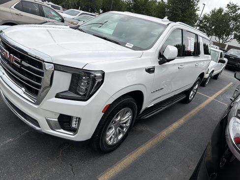 Used 2023 GMC Yukon XL SLT w/ SLT Luxury Package RWD image 5