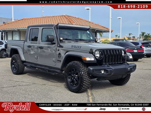 Used 2021 Jeep Gladiator Sport AWD/4WD image 1
