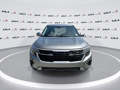 Certified 2024 Kia Seltos LX AWD/4WD image 3