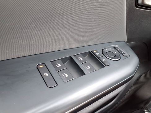 Used 2025 Kia K4 FWD image 17