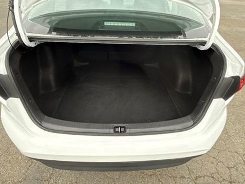 Used 2024 Toyota Corolla LE image 10
