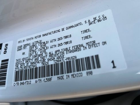 Used 2025 Toyota Tacoma TRD Off-Road image 38