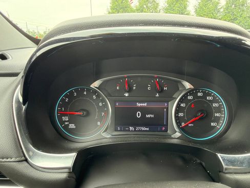 Used 2023 Chevrolet Traverse LT FWD image 15