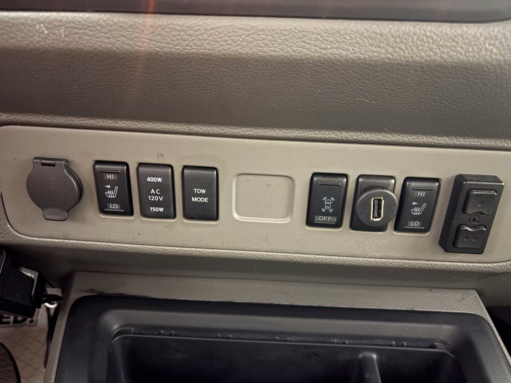 Used 2018 Nissan NV 3500 SL RWD image 29