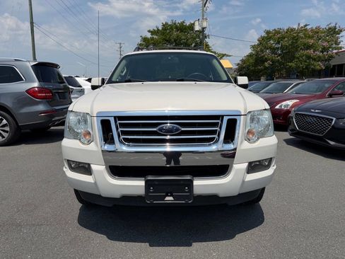 Used 2010 Ford Explorer Sport Trac Limited AWD/4WD image 2