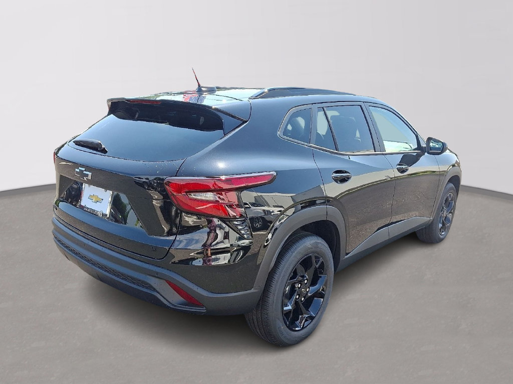 New 2026 Chevrolet Trax LT w/ Driver Confidence Package FWD image 4