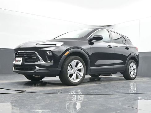 Used 2025 Buick Encore GX Preferred AWD/4WD image 27