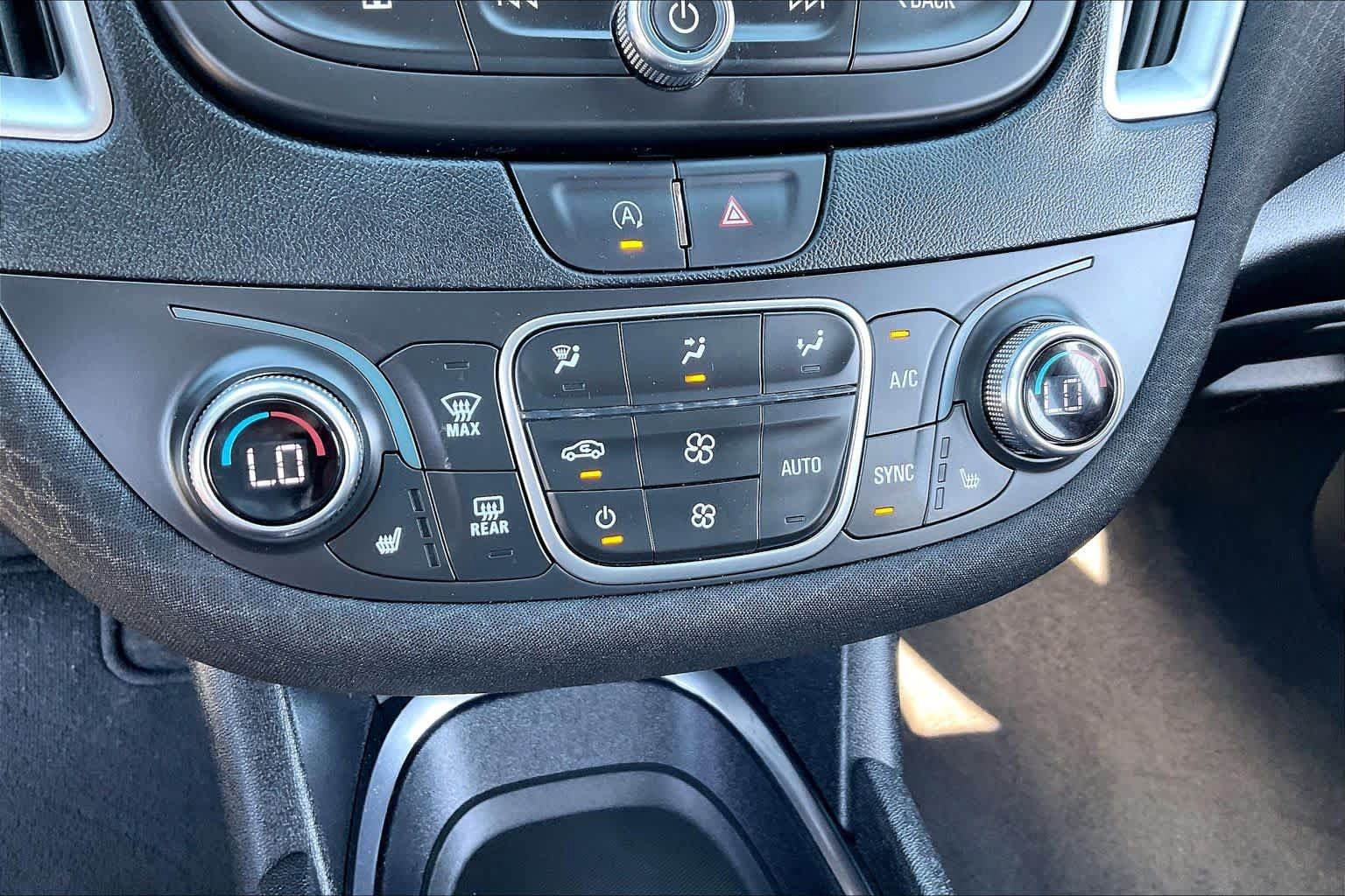 Used 2024 Chevrolet Malibu LT FWD image 31