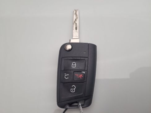 Used 2025 Volkswagen Jetta Sport image 32