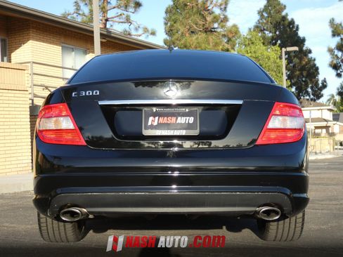 Used 2009 Mercedes-Benz C 300 Sedan image 9