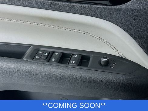 Used 2023 Jeep Compass Limited image 19