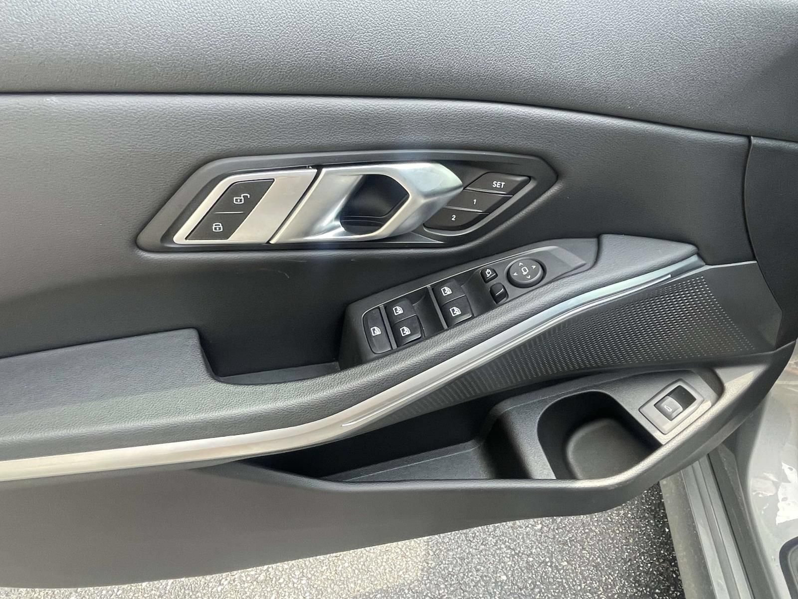 Used 2023 BMW 330i Sedan RWD image 13