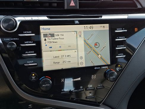 Used 2019 Toyota Camry XLE w/ Navigation Package image 16