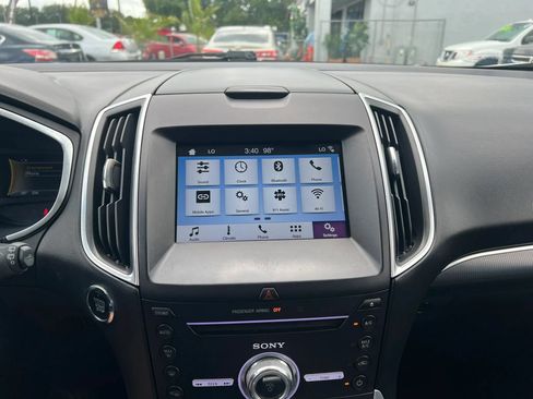 Used 2017 Ford Edge Titanium FWD image 9