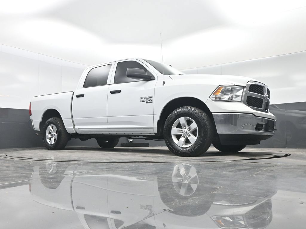 Used 2022 RAM 1500 Classic SLT w/ Electronics Group AWD/4WD image 32