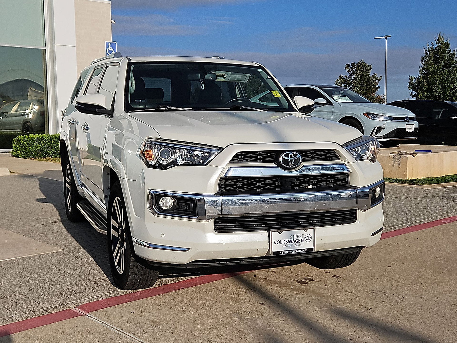 Used 2015 Toyota 4Runner Limited AWD/4WD image 3