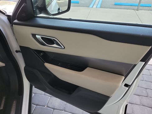 Used 2021 Land Rover Range Rover Velar S image 31