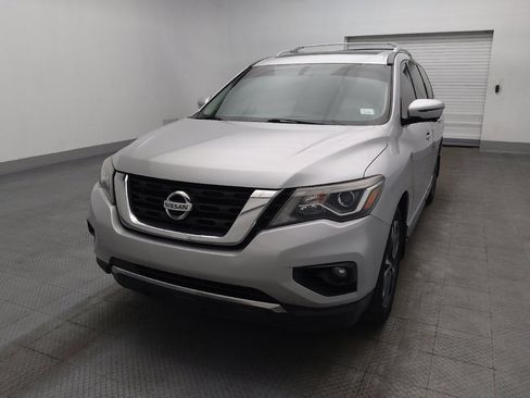 Used 2017 Nissan Pathfinder Platinum FWD image 15