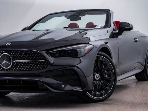 Used 2024 Mercedes-Benz CLE 450 4MATIC Cabriolet image 2