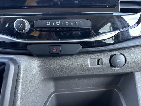 Used 2023 Ford Transit 350 XLT image 30