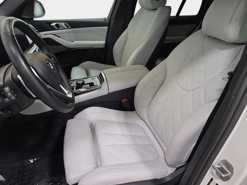 Certified 2025 BMW X5 xDrive40i w/ Premium Package AWD/4WD image 11