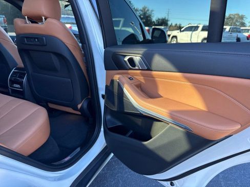 Used 2022 BMW X5 sDrive40i w/ Premium Package image 18