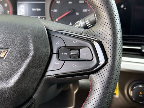 Used 2024 Chevrolet Trax RS w/ Driver Confidence Package FWD image 30