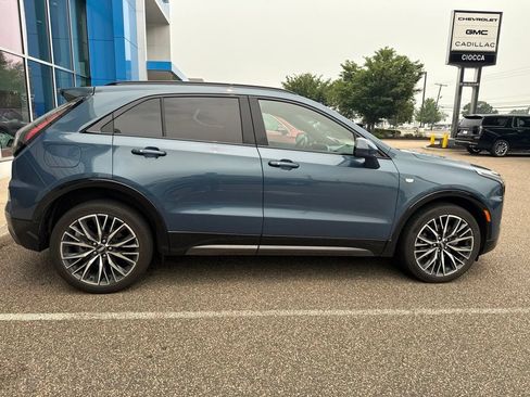 Used 2024 Cadillac XT4 Sport w/ Cold Weather Package AWD/4WD image 6