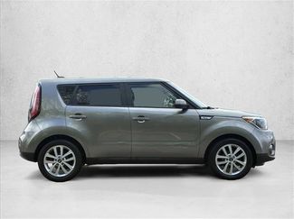 Used 2019 Kia Soul + FWD video 4