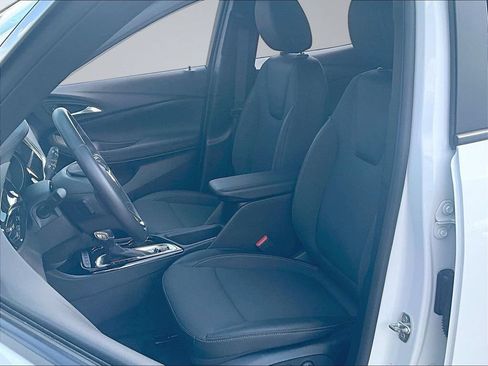Used 2023 Buick Encore GX Preferred AWD/4WD image 23
