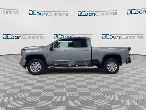 Used 2024 Chevrolet Silverado 2500 High Country w/ High Country Premium Package AWD/4WD image 5