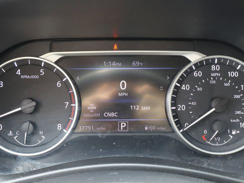 Used 2024 Nissan Sentra SV w/ All-Weather Package FWD image 9